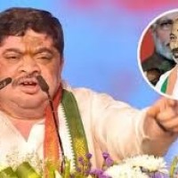 బండి సంజయ్ ధర్నాలు, దీక్షలు మానుకోవాలి మంత్రి పొన్నం