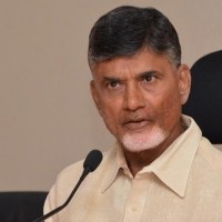 చంద్రబాబుకు లీగల్ నోటీసులు