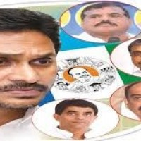  వైసీపీలో సడలుతున్న ధీమా