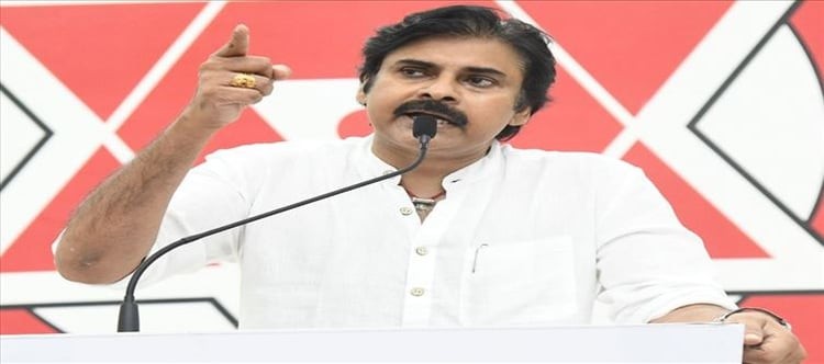 సేమ్ 2 సేమ్ రేవంత్ అలా... పవన్ ఇలా