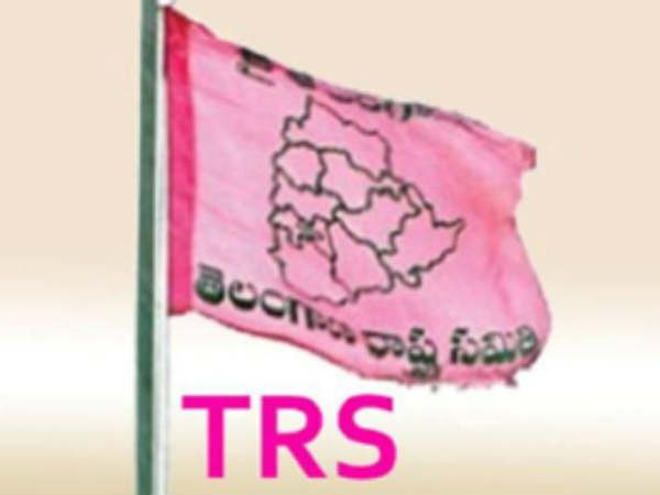 గులాబీలో అంతర్మధనం...