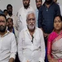 నాని స్థానంలో   మండలి హనుమంతరావు ?