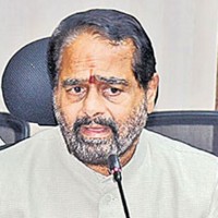 8 మందిపై  వేటు వేసేశారు...