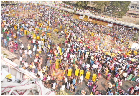 తెలంగాణలో జనజాతరలు 120 జాతరల్లోనూ జనాలు