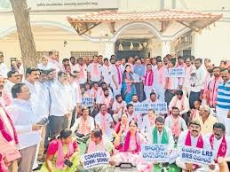 ప్రజలను మోసం చేస్తున్న కాంగ్రెస్