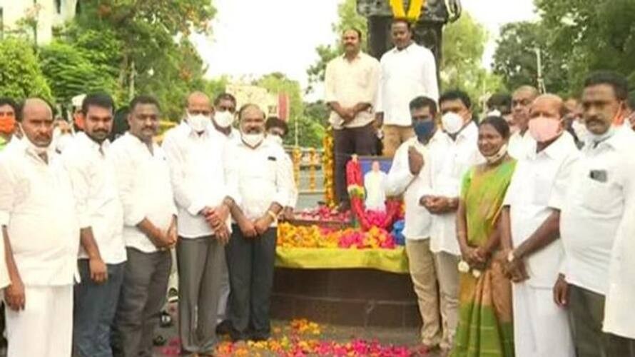 ఘనంగా వైఎస్సార్ జయంతి