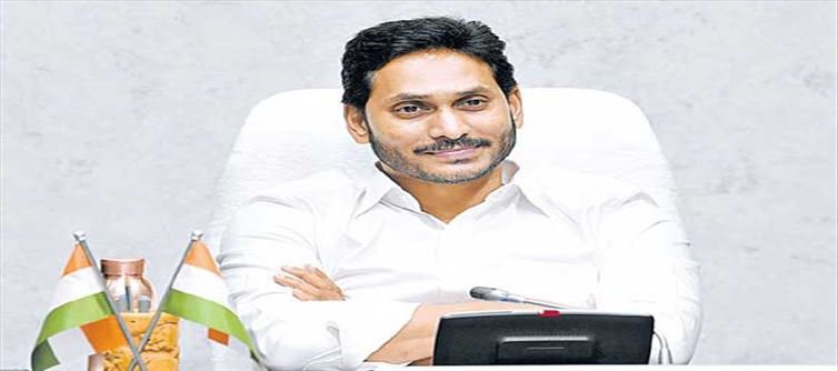 మంత్రి వర్గంలో బెర్తు కోసం భజనలు