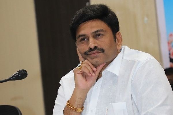 01 ఆర్ ఆర్ ఆర్ రాజీనేనా...