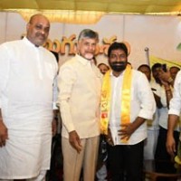 టీడీపీలో చేరిన కోటంరెడ్డి గిరిధర్‌రెడ్డి ..వైసీపీకి షాక్