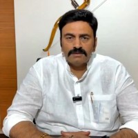 క్రాస్ రోడ్స్ లో రఘురామరాజు