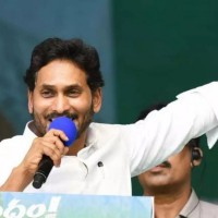 ఎన్నికల వేళ పక్కా వ్యూహంతో జగన్