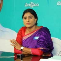 కడప పార్లమెంటు స్థానంలో రసవత్తర పోటీ