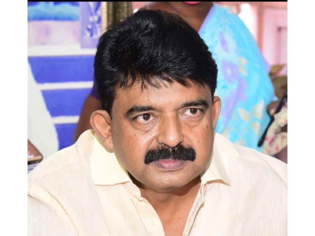 నానికి ఇంటి పోరు