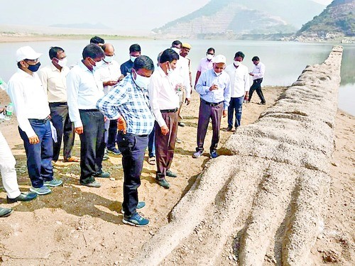 సమ్మర్ లో కానరాని  ప్రాజెక్టుల పనులు