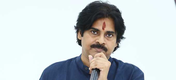 సామాజిక వర్గాన్నే నమ్ముకున్న జనసేనాని