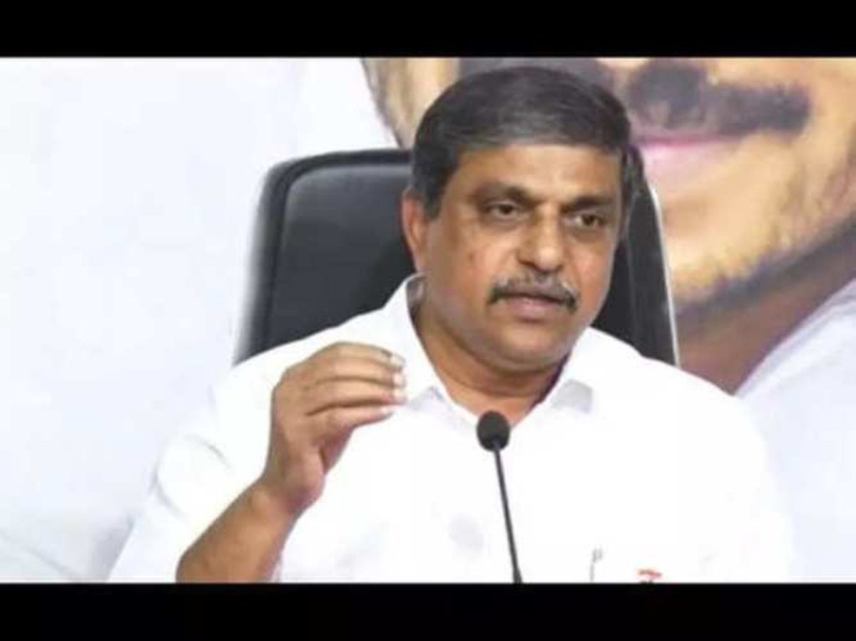 సజ్జలను అడ్డుకున్న వదర బాధితులు