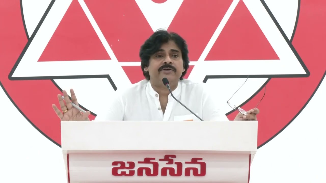 మాజీ డీజీపీ అండ దండలతో జనసేన