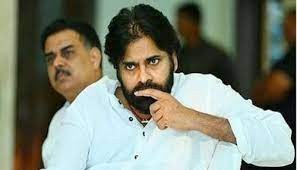 అర్ధం కానీ జనసేనాని వైఖరి