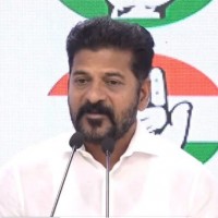 తెలంగాణలో ప్రజాస్వామ్యం లోపించింది