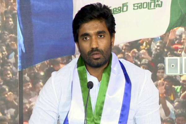 చంద్రబాబు తీరు మార్చుకోవాలి