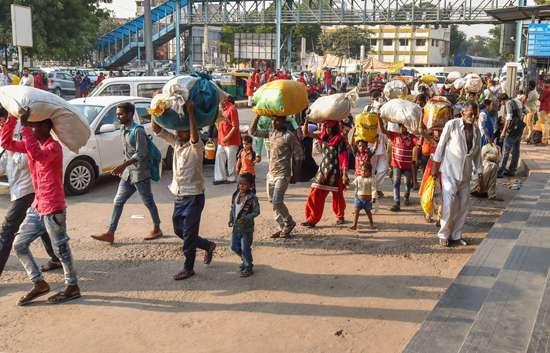 పాలమూరు నుంచి ఆగని వలసలు