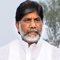  చిన్నపిల్లల చేష్టల్లా  ప్రధాని మాటలు.. 