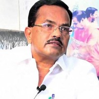   బట్టలూడదీసి మరి ప్రజలు కొడతారు