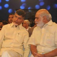 సీఎం చంద్రబాబు ని కలిసిన టాలీవుడ్ ఇండస్ట్రీ పెద్దలు !!