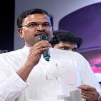 చీరాలలో సీబీఐ జేడీ 